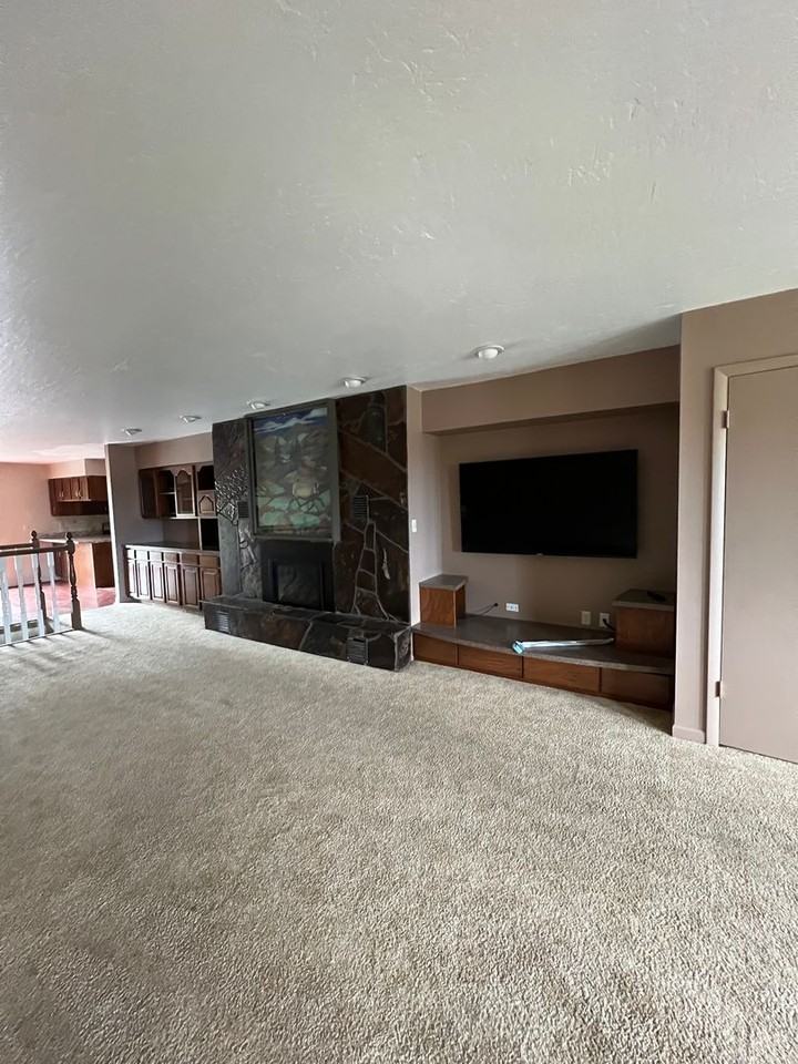 109 Humbolt Loop - Photo 2 of 25