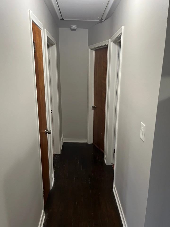 1017 Hein Ave - Photo 5 of 9