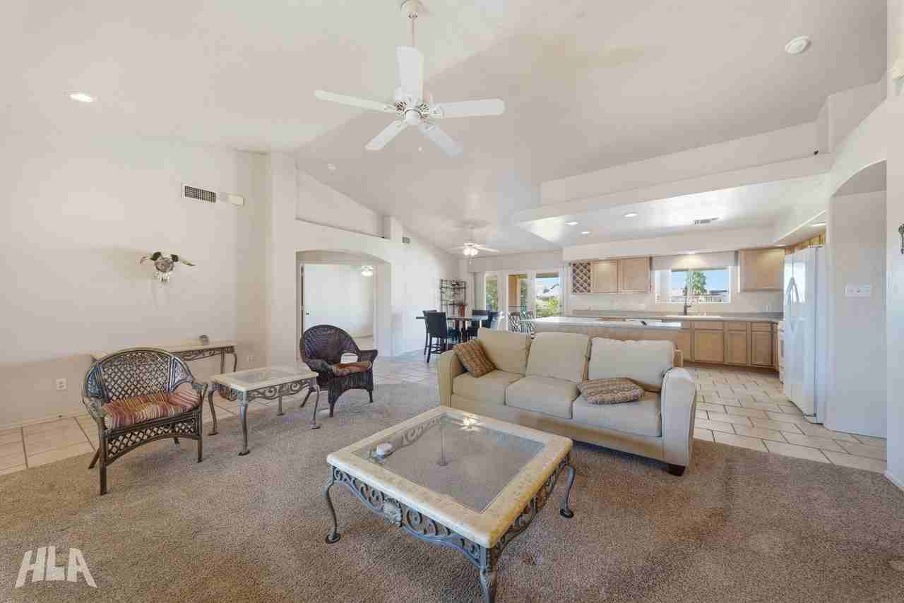 10390 S Fairway Dr - Photo 2 of 25