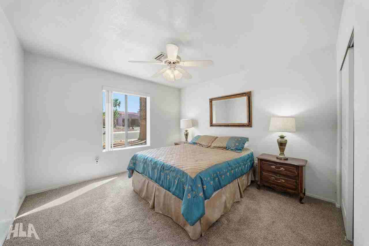 10390 S Fairway Dr - Photo 4 of 25