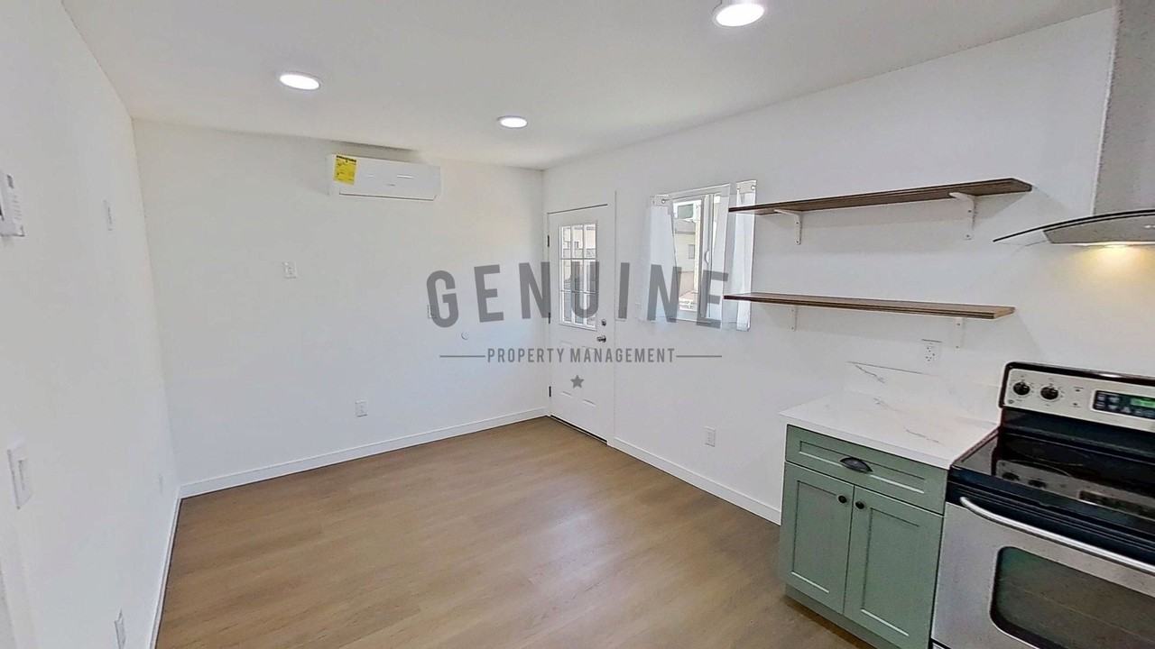 8134 Poinsettia Dr #B - Photo 3 of 16