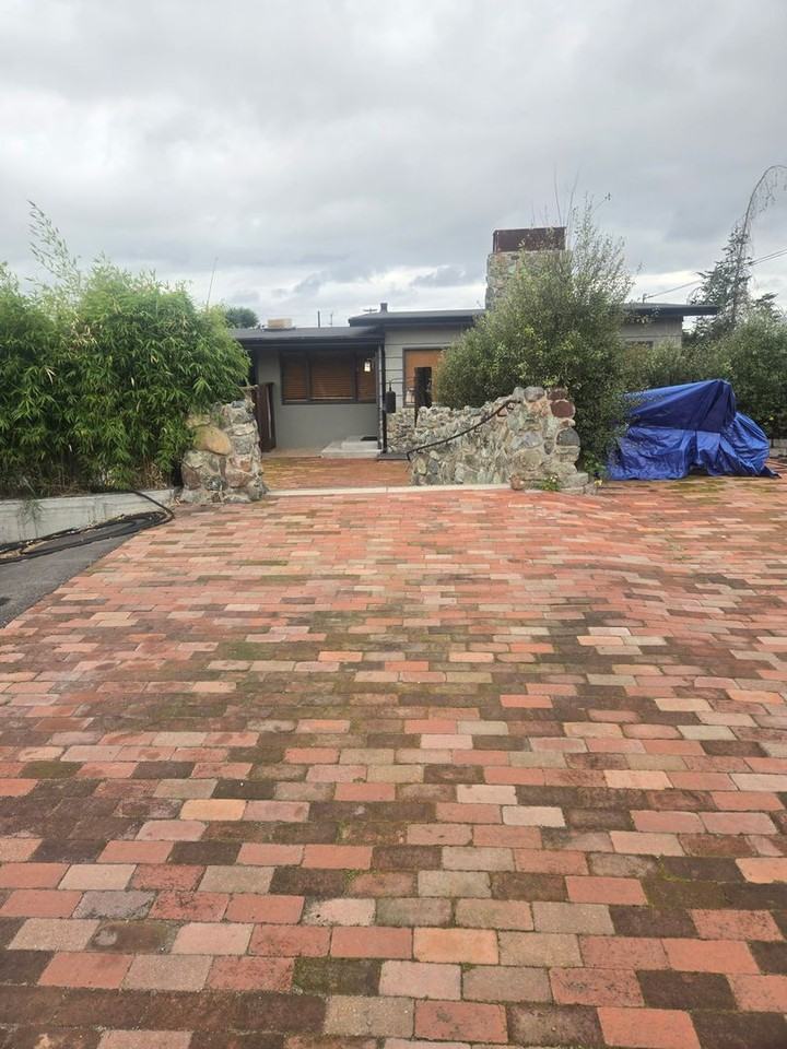 1511 8th St - Photo 2 of 15