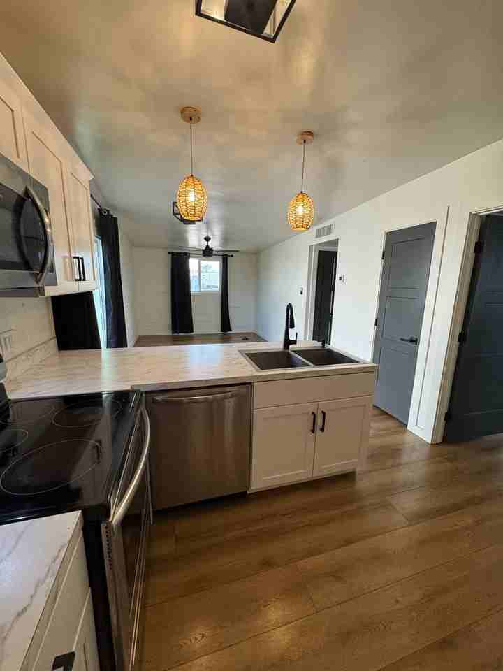 205 W 25th St - Photo 6 of 16