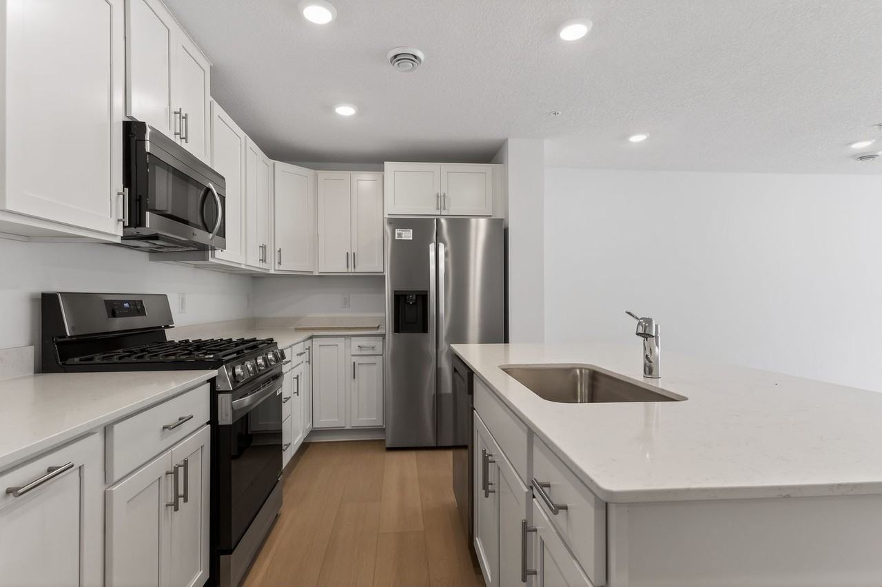 14990 Adare Way - Photo 4 of 25