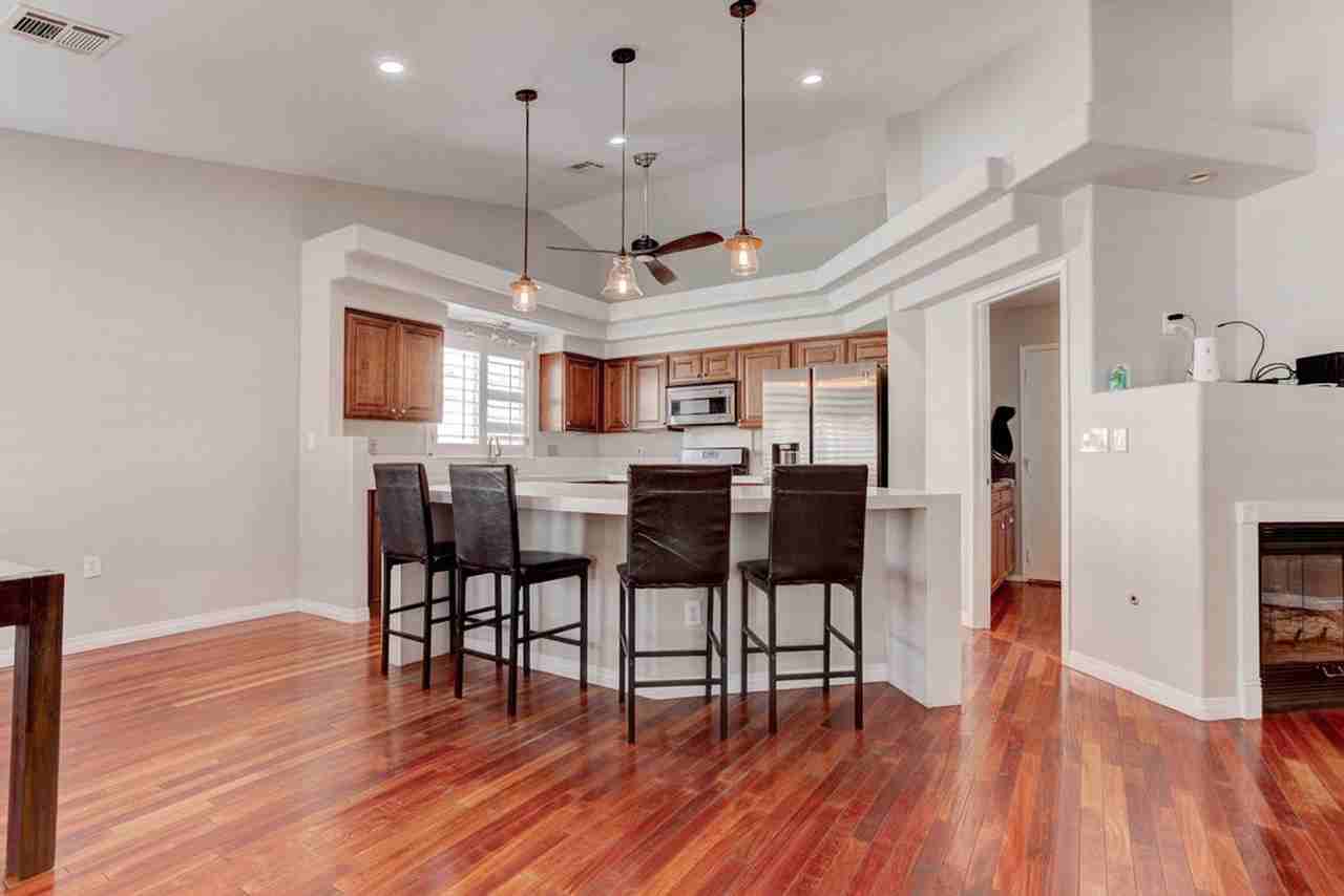 5729 Janell Dr - Photo 4 of 33