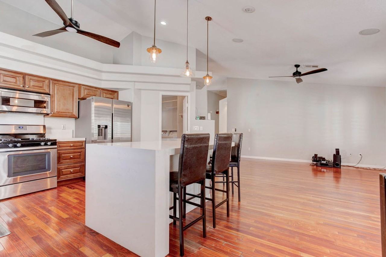 5729 Janell Dr - Photo 6 of 33