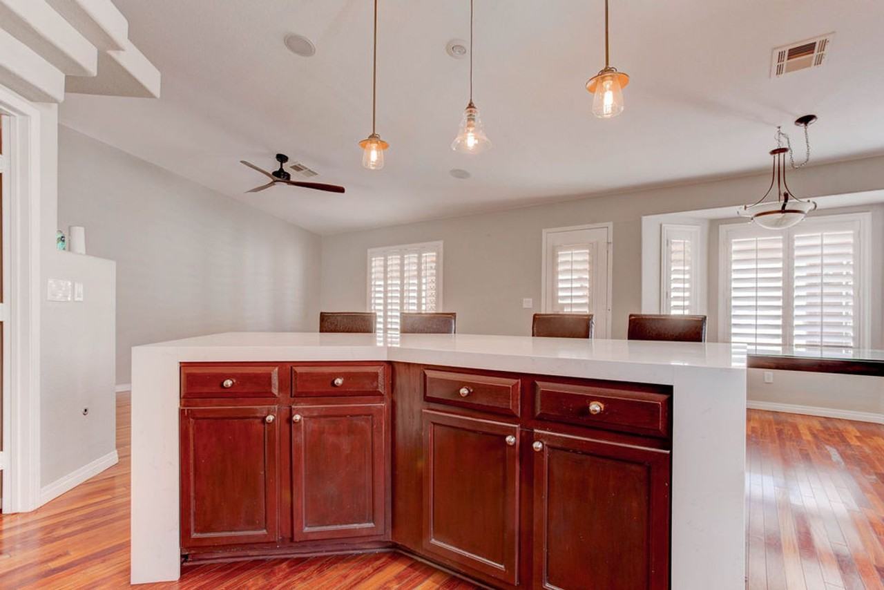 5729 Janell Dr - Photo 7 of 33