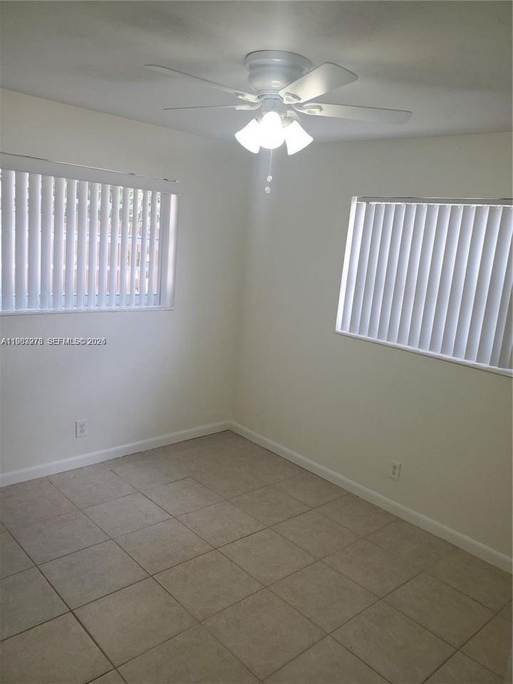 831 Sw 14th Ct - Photo 7 of 15