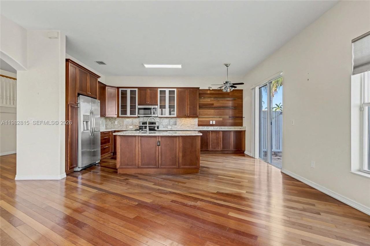 1560 Seagrape Way - Photo 2 of 16