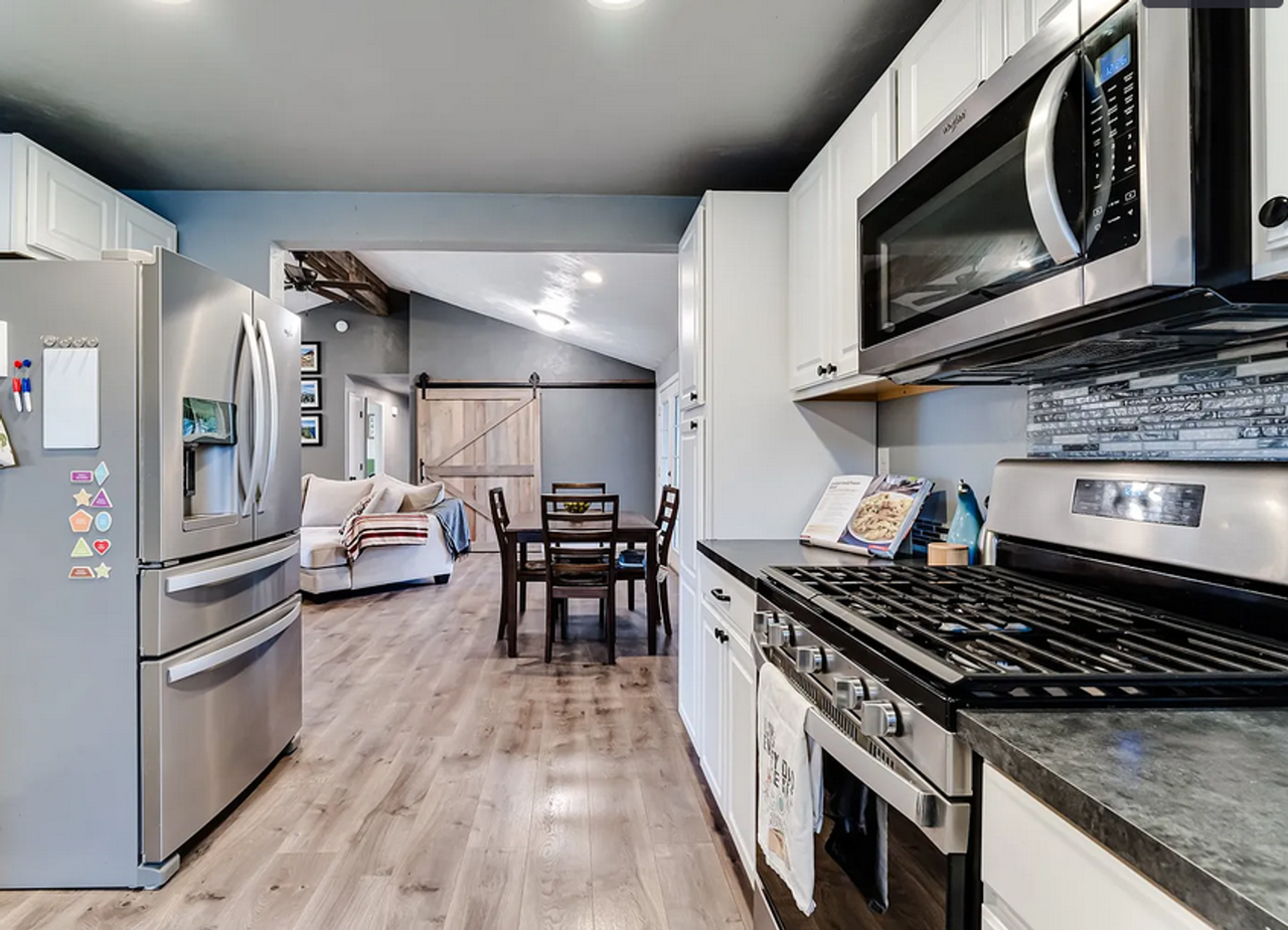 620 Ruby Ave - Photo 4 of 9