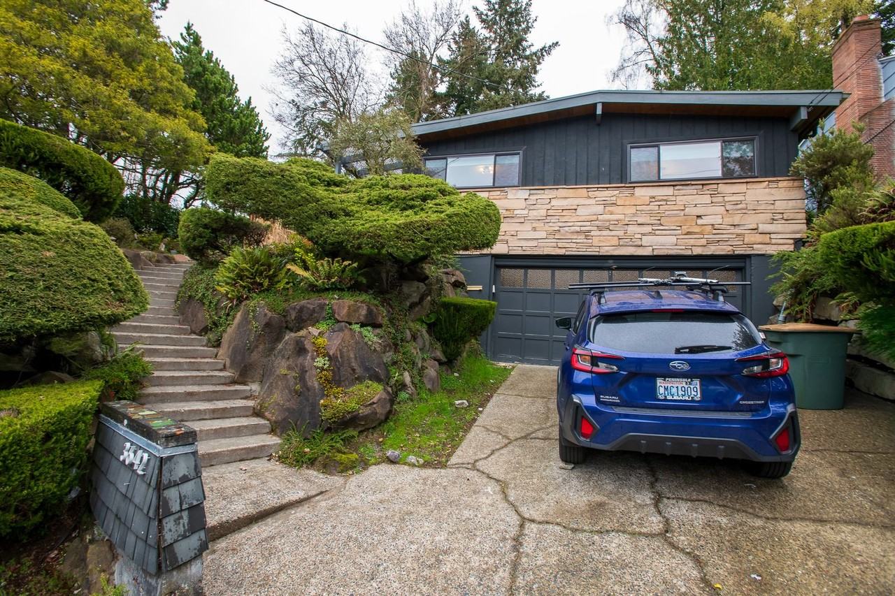 3642 39th Ave W - Photo 3 of 50