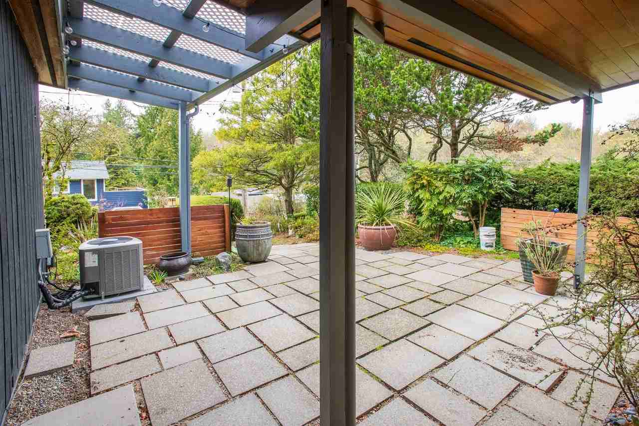 3642 39th Ave W - Photo 5 of 50