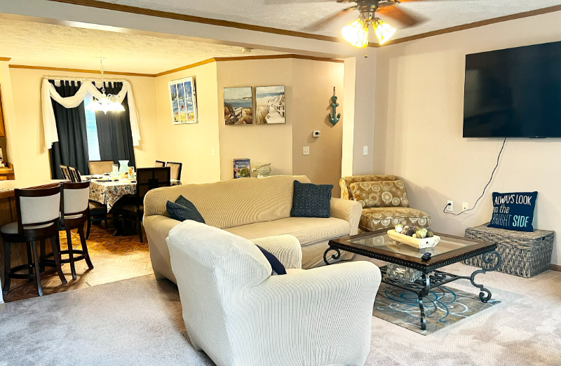 10313 Doe Dr - Photo 2 of 24