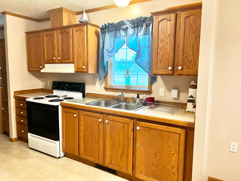 10313 Doe Dr - Photo 4 of 24