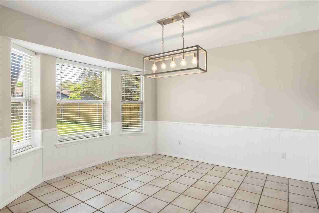 1111 Dove Hollow Rd - Photo 5 of 20