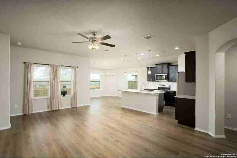 2402 Corradino St - Photo 3 of 13