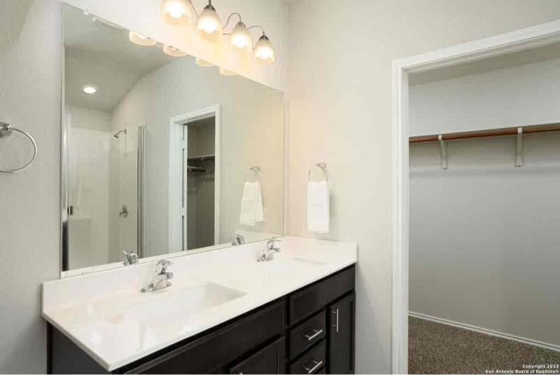 2402 Corradino St - Photo 7 of 13