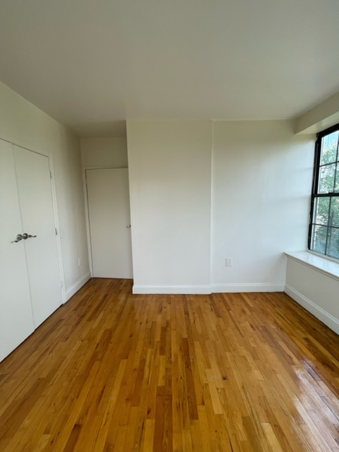 10 Osborne Ter #4F - Photo 6 of 6