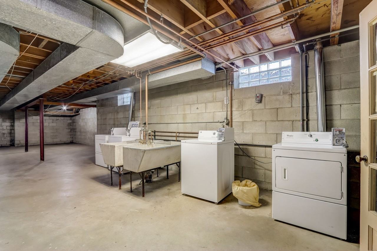 4802-12 W Wells St - Photo 4 of 4