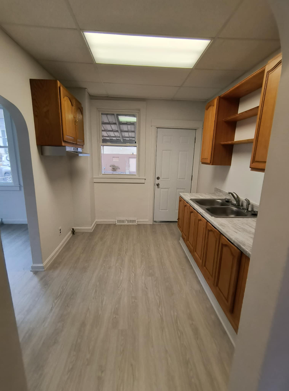 13 4th St - Photo 5 of 17