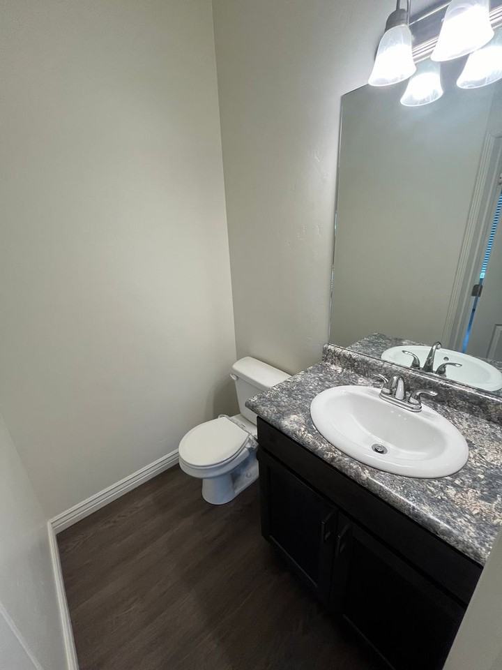 1760 S 750 E - Photo 6 of 20