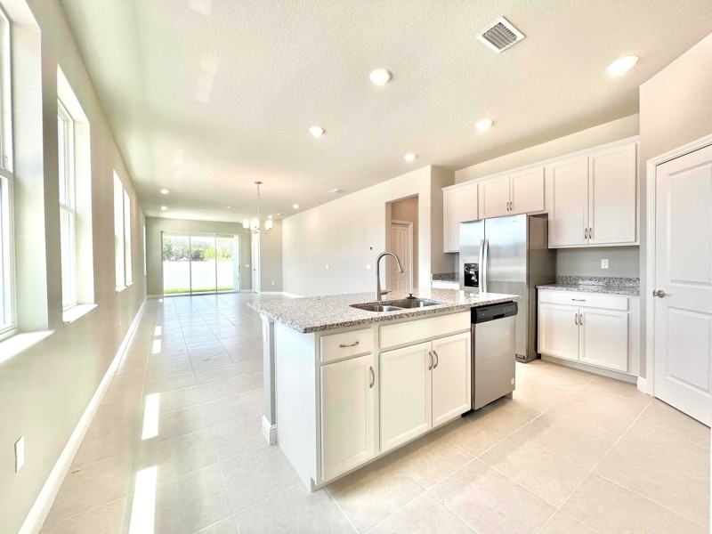 9359 Highland Hills Dr - Photo 2 of 13