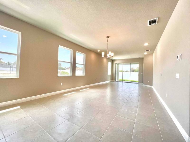 9359 Highland Hills Dr - Photo 4 of 13