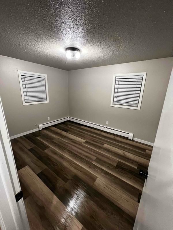 360 2nd Ave Sw - Photo 2 of 5