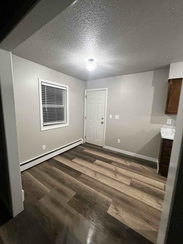 360 2nd Ave Sw - Photo 4 of 5