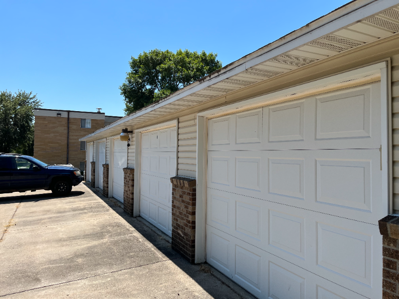 810 Ronell St - Photo 4 of 14