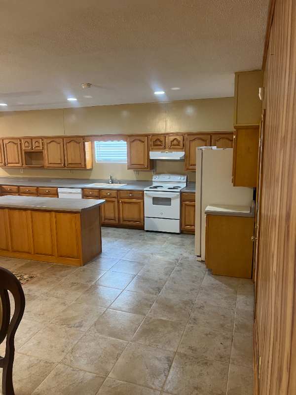 19659 Young St - Photo 6 of 26