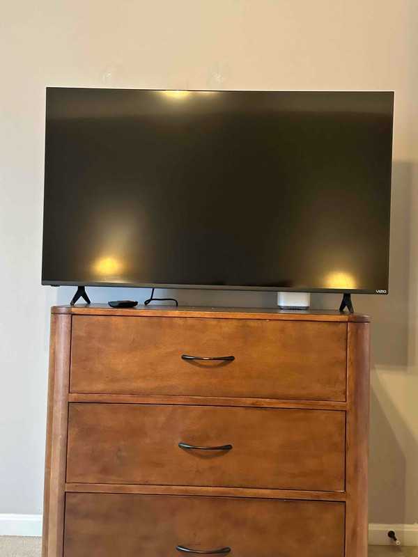 212 Greenleaf Dr - Photo 2 of 5