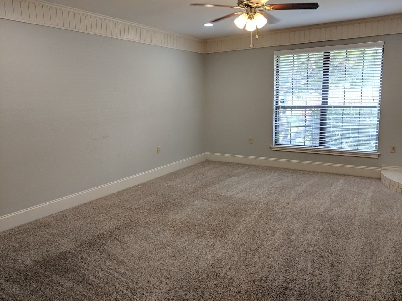 2705 Cummings Dr - Photo 2 of 30