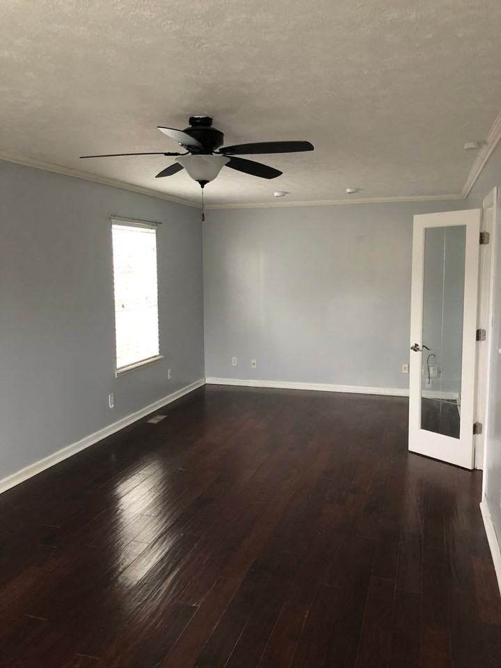 3330 Trafalgar Ct - Photo 4 of 11