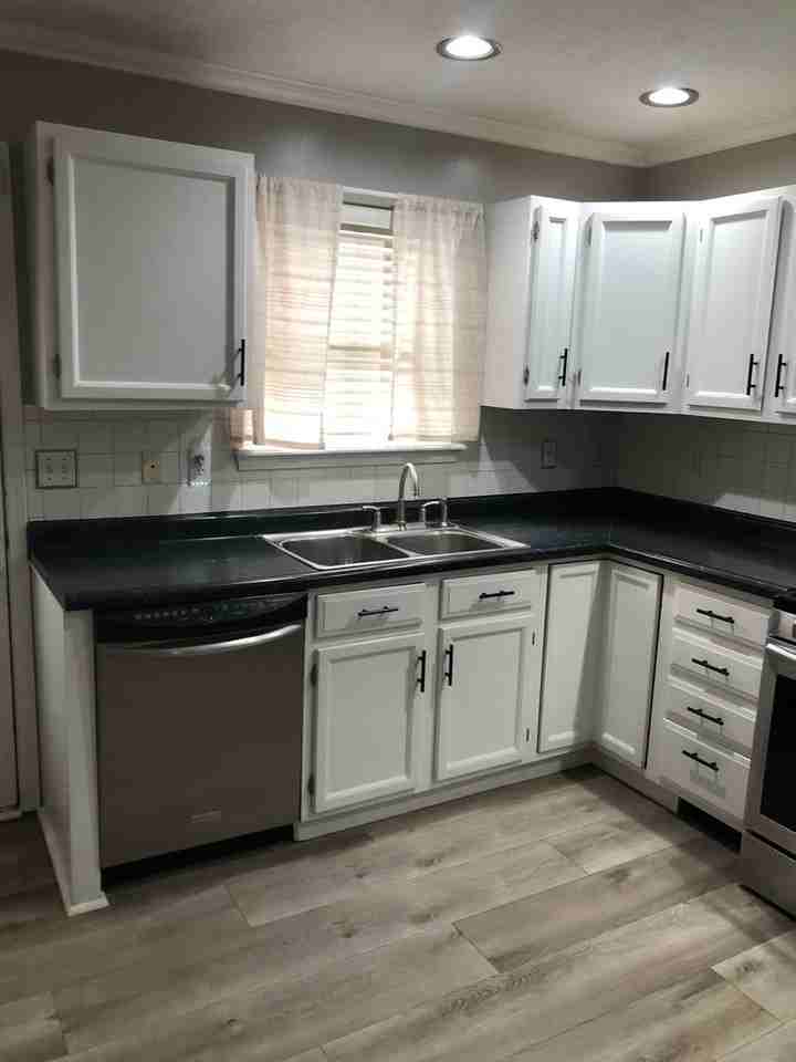 3330 Trafalgar Ct - Photo 6 of 11