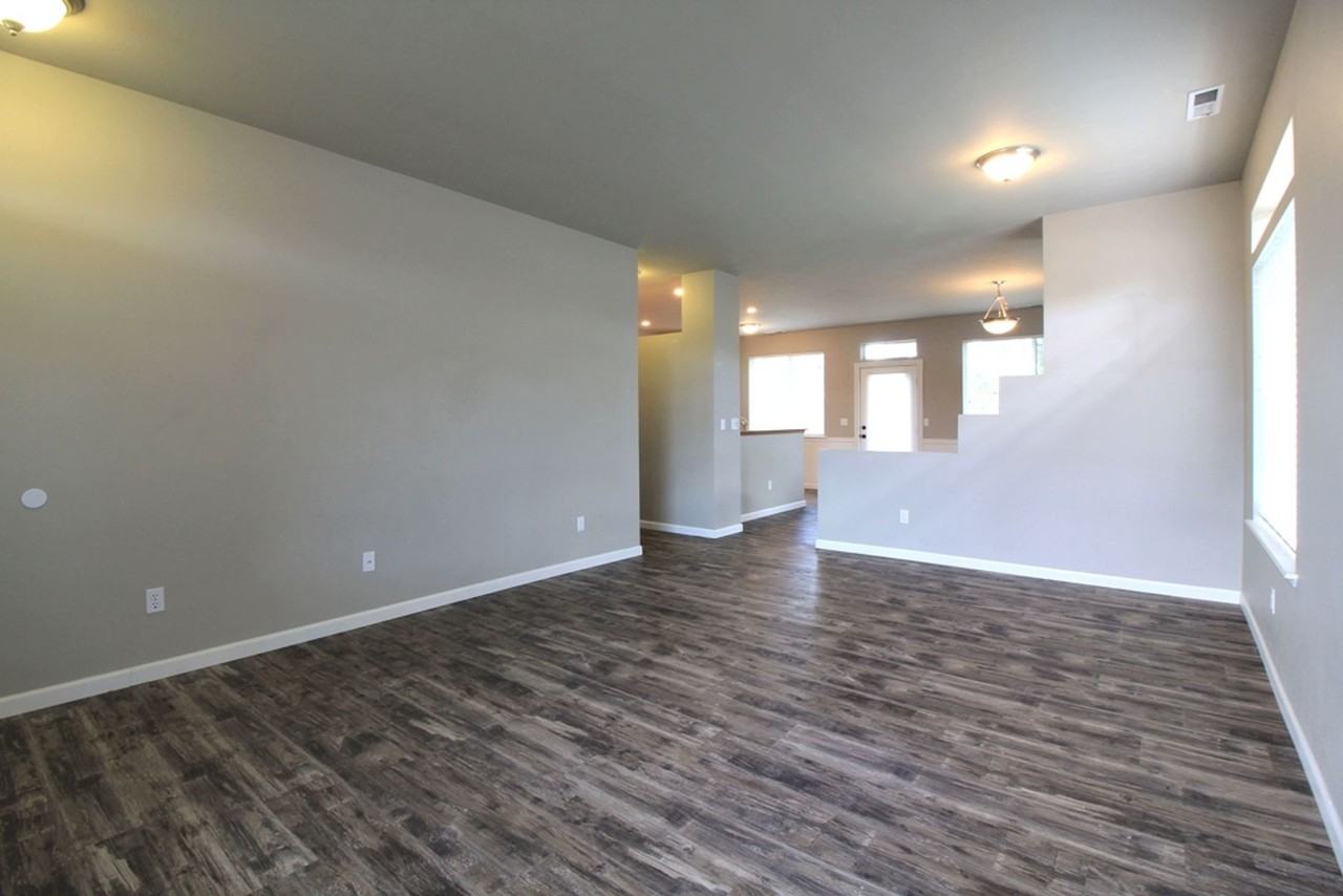 702 N Nevada Ct - Photo 5 of 13