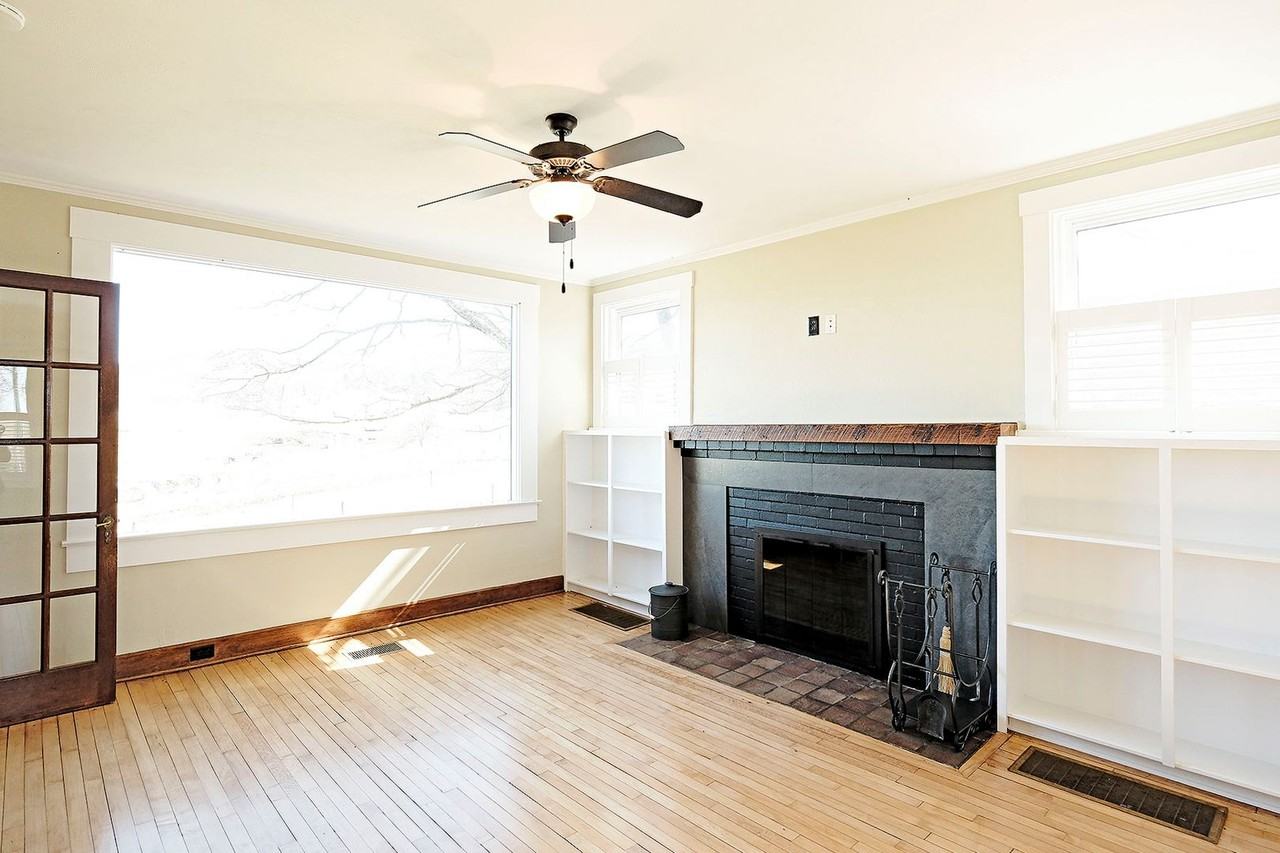 4577 Stony Point Rd - Photo 6 of 24