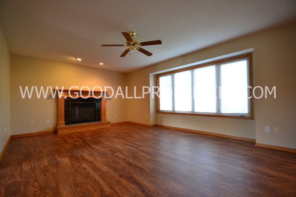 5728 Nw 92nd Ct - Photo 2 of 15