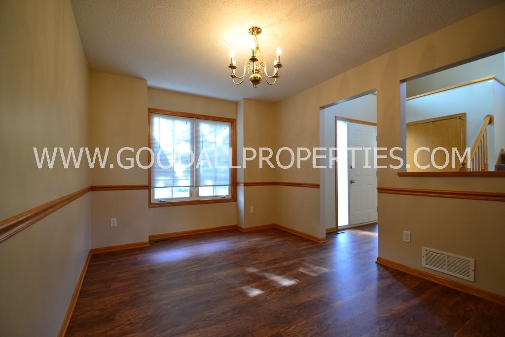 5728 Nw 92nd Ct - Photo 5 of 15