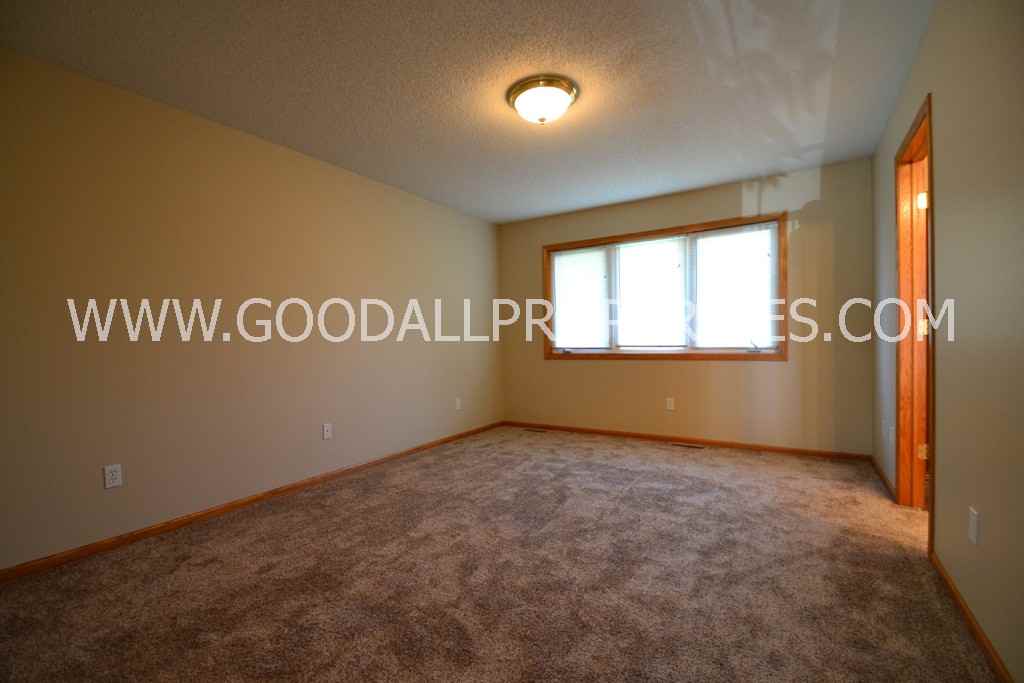 5728 Nw 92nd Ct - Photo 6 of 15