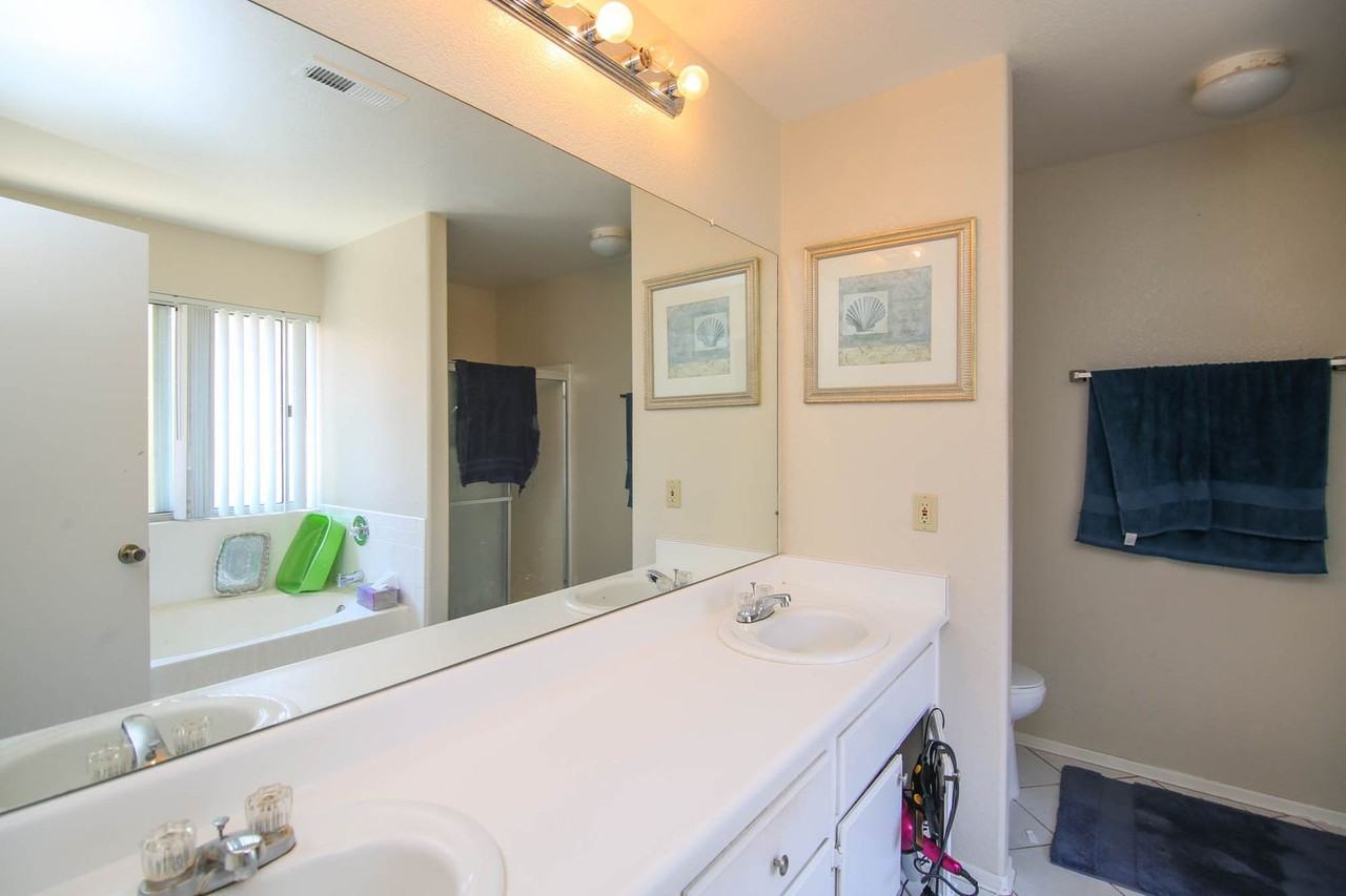 1189 Camino Del Sol - Photo 7 of 12