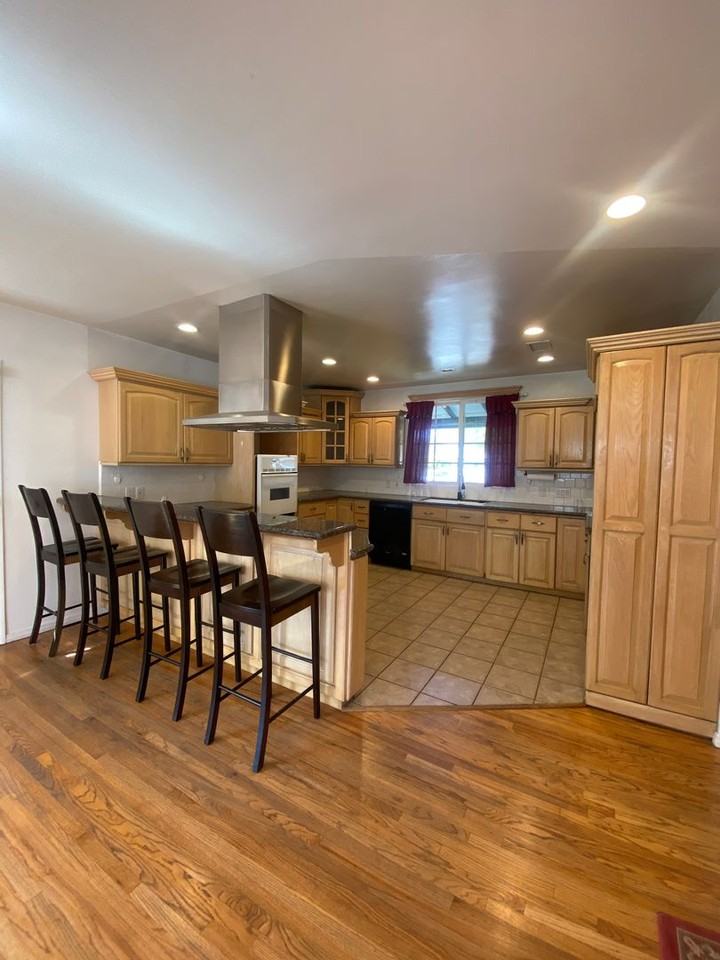 4830 N Brightview Dr - Photo 4 of 27