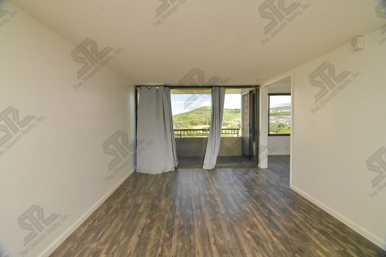 1147 Ala Napunani St #705 - Photo 4 of 18