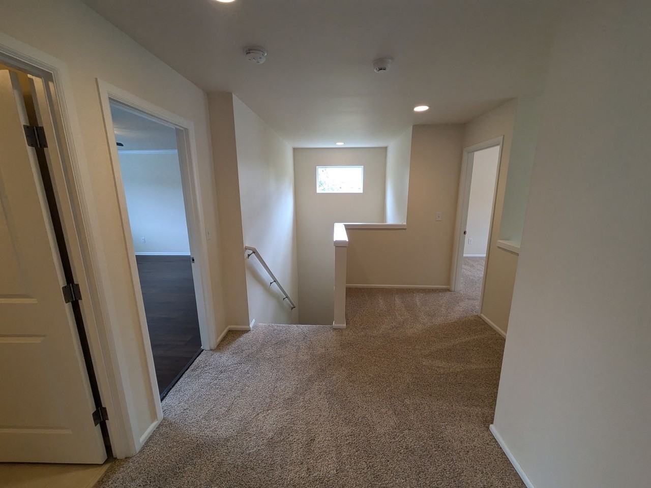 3100 Eagle Loop Ne - Photo 6 of 16