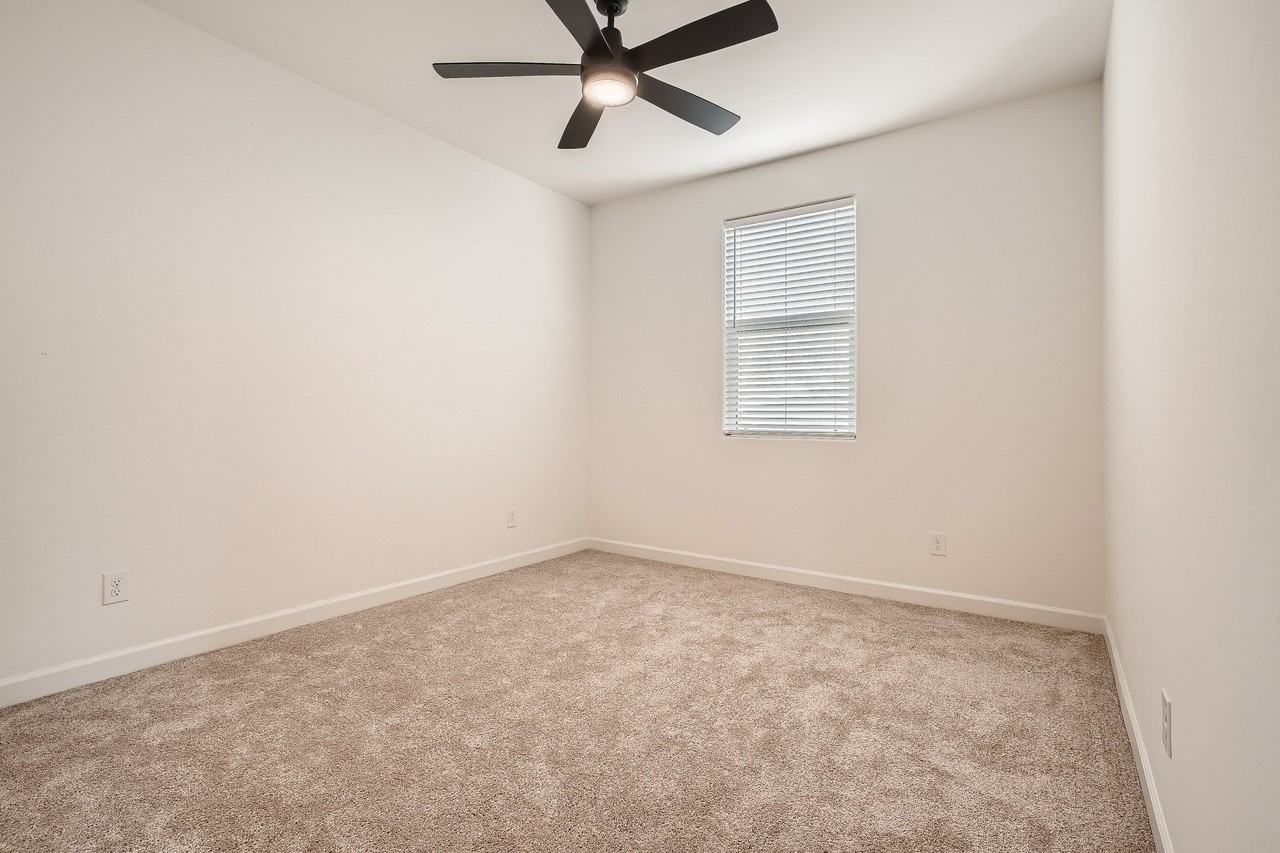 15550 S 181st Ln #1 - Photo 2 of 10