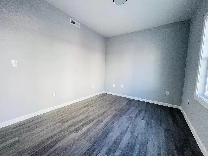 487 Lincoln St #2 - Photo 7 of 9