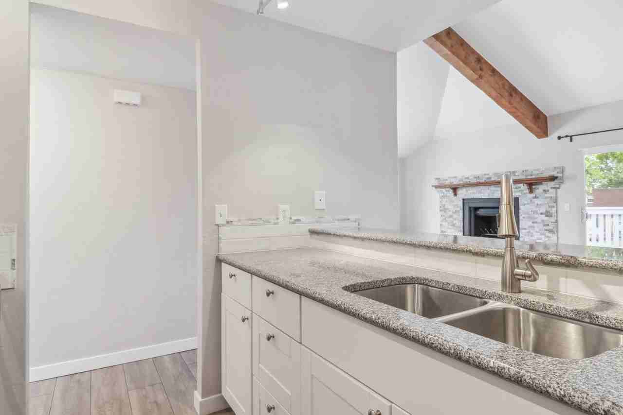 1180 S Monaco Street Pkwy - Photo 6 of 26