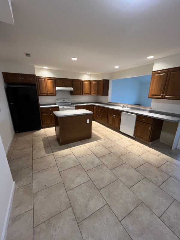 24 1st St #N - Photo 3 of 23