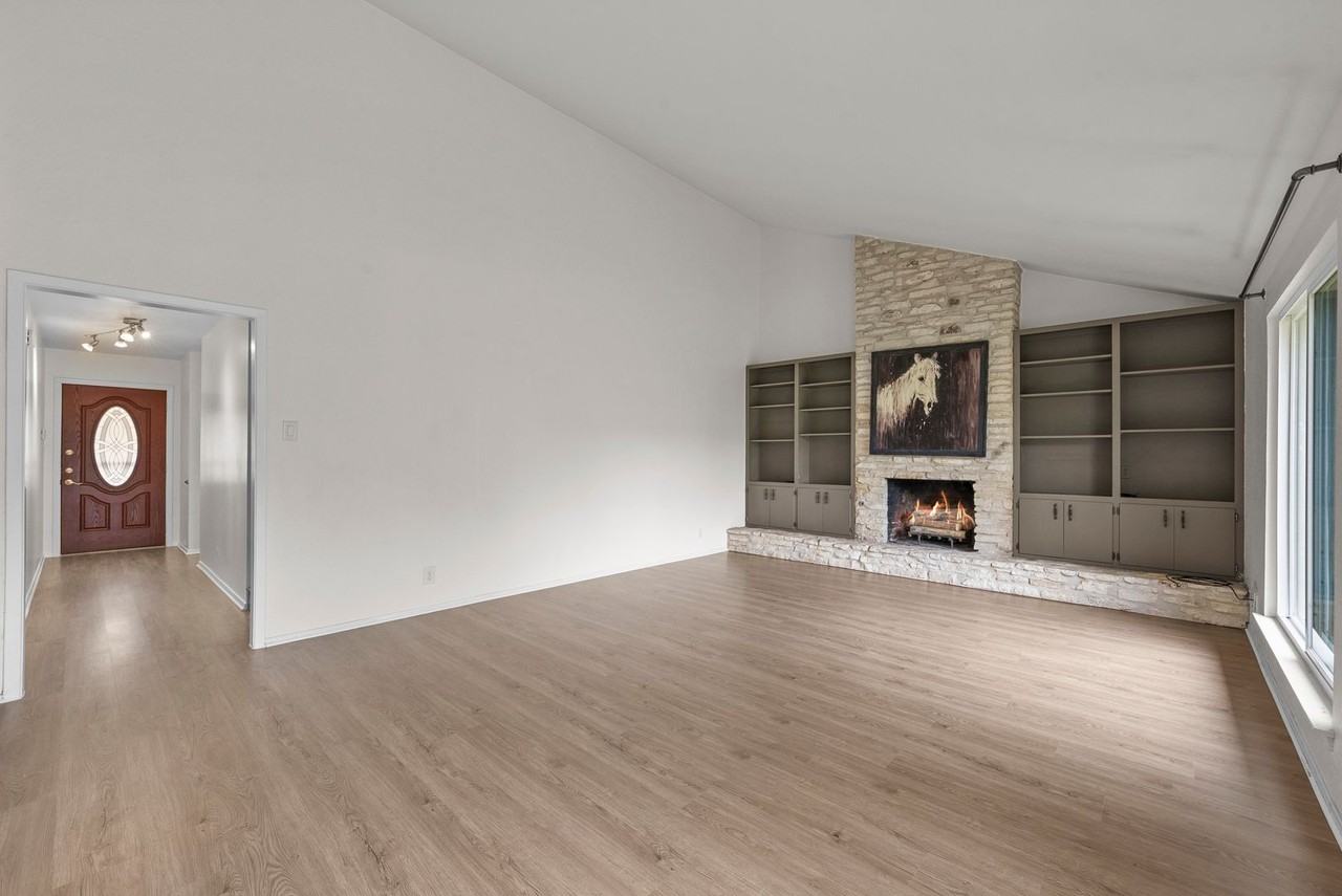 12906 Irongate Ave - Photo 5 of 27