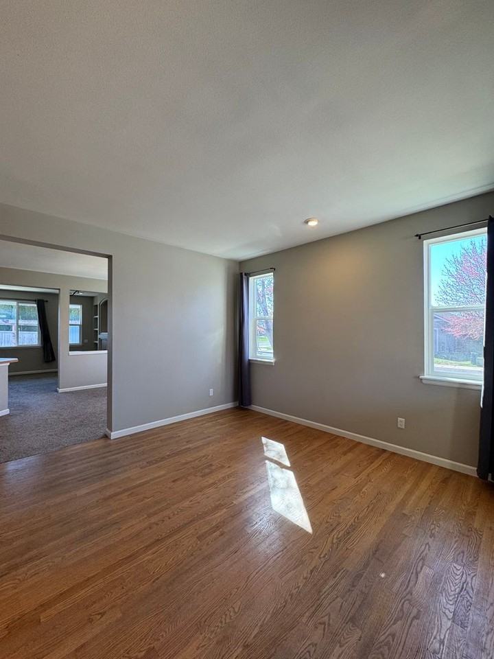 2450 N Wheaton Ct - Photo 7 of 30